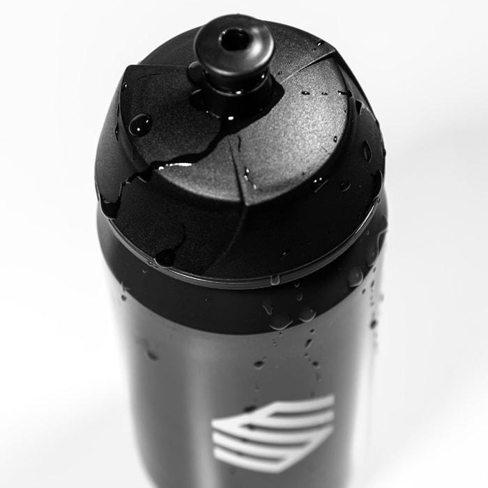 6 fietsaccessoires en plekjes op de fiets die we niet altijd schoonmaken, terwijl we dat wel zouden moeten doen hydro bike water bottle lookbook 01 mobile