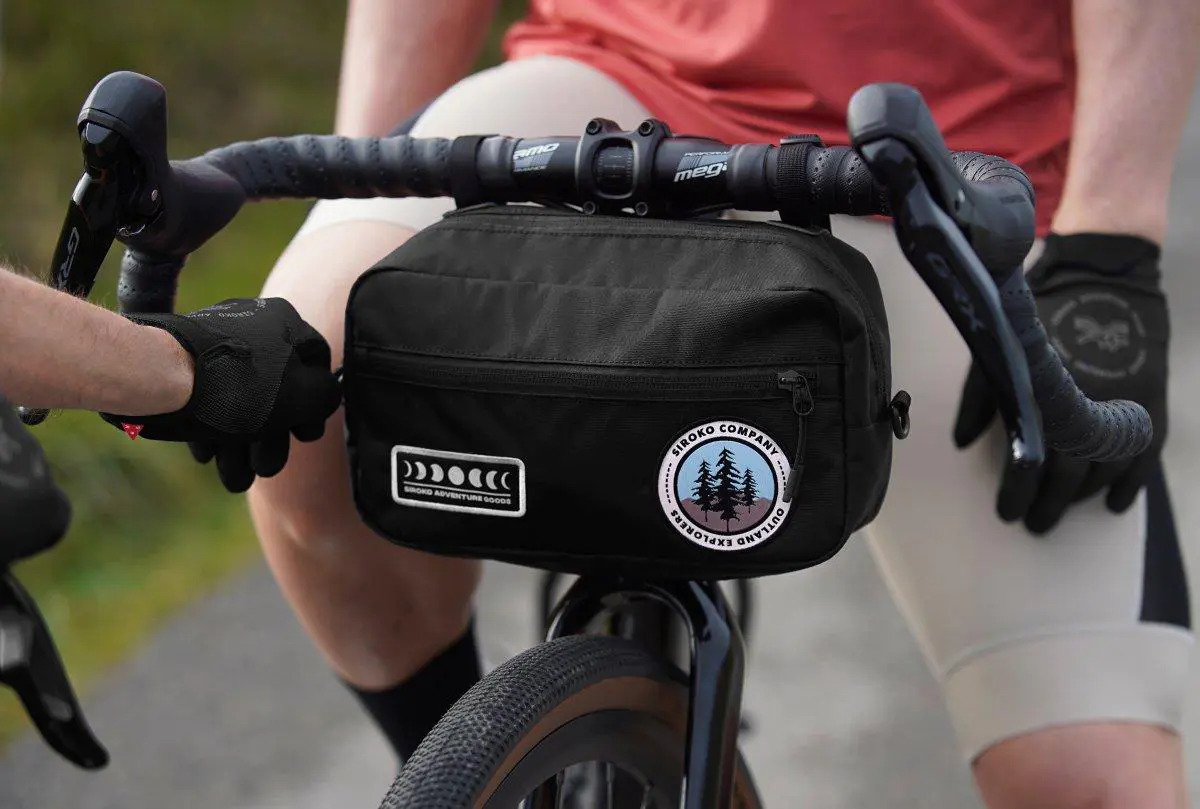 Borsa da manubrio per bici Siroko: vantaggi e utilizzo – SIROKO CYCLING  COMMUNITY