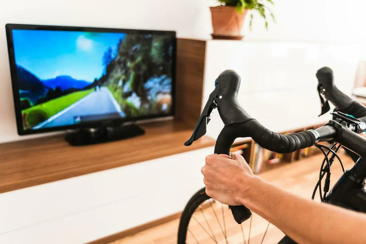 Fietsen op een indoor fietstrainer: basisprincipes voor onderhoud en verzorging image 10