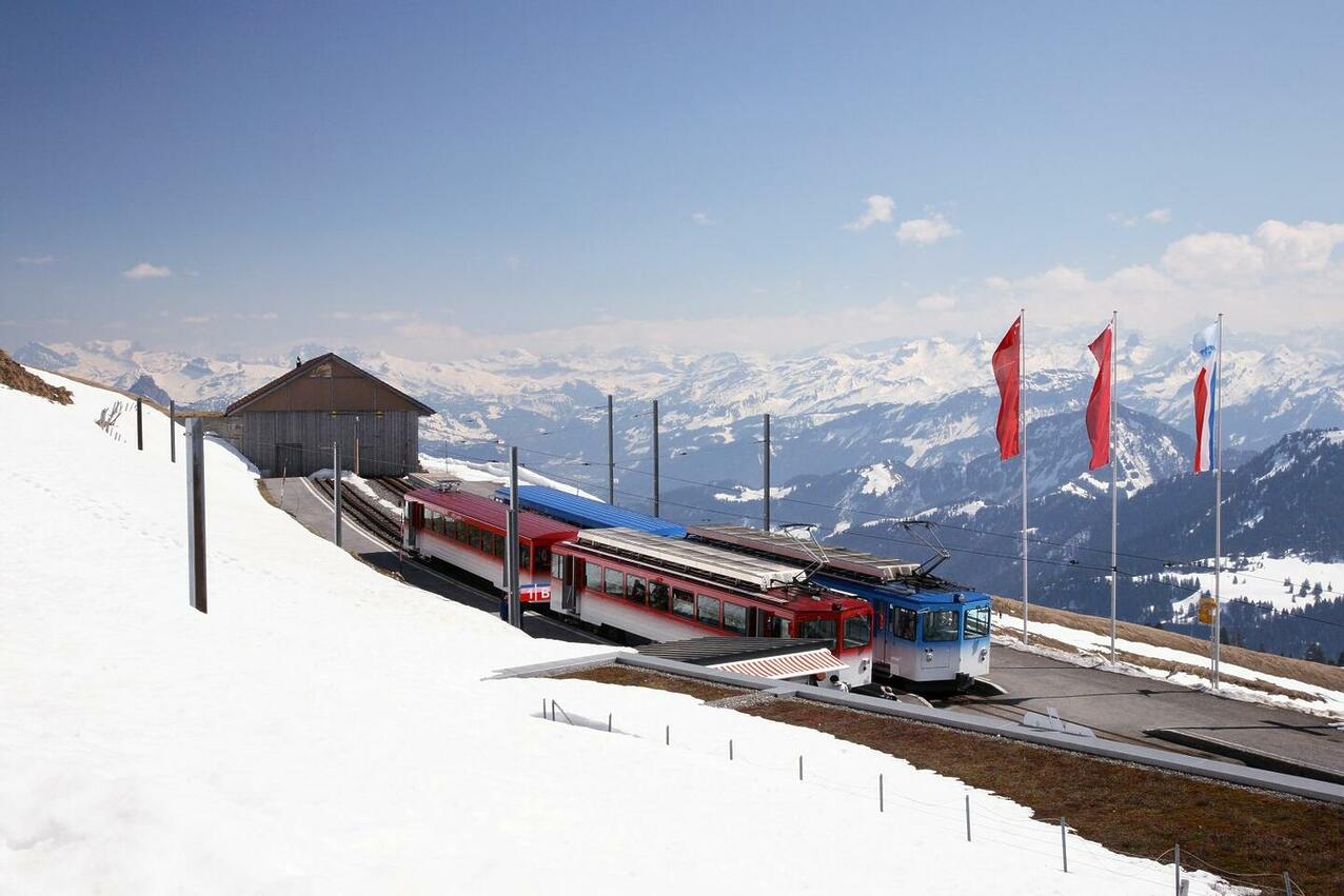 train station at summit of rigi 2024 11 03 05 33 05 utc