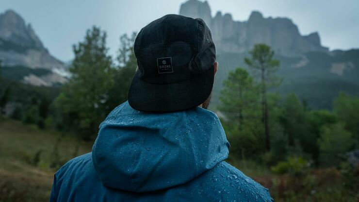 How to layer up for hiking, trekking and outdoor sports