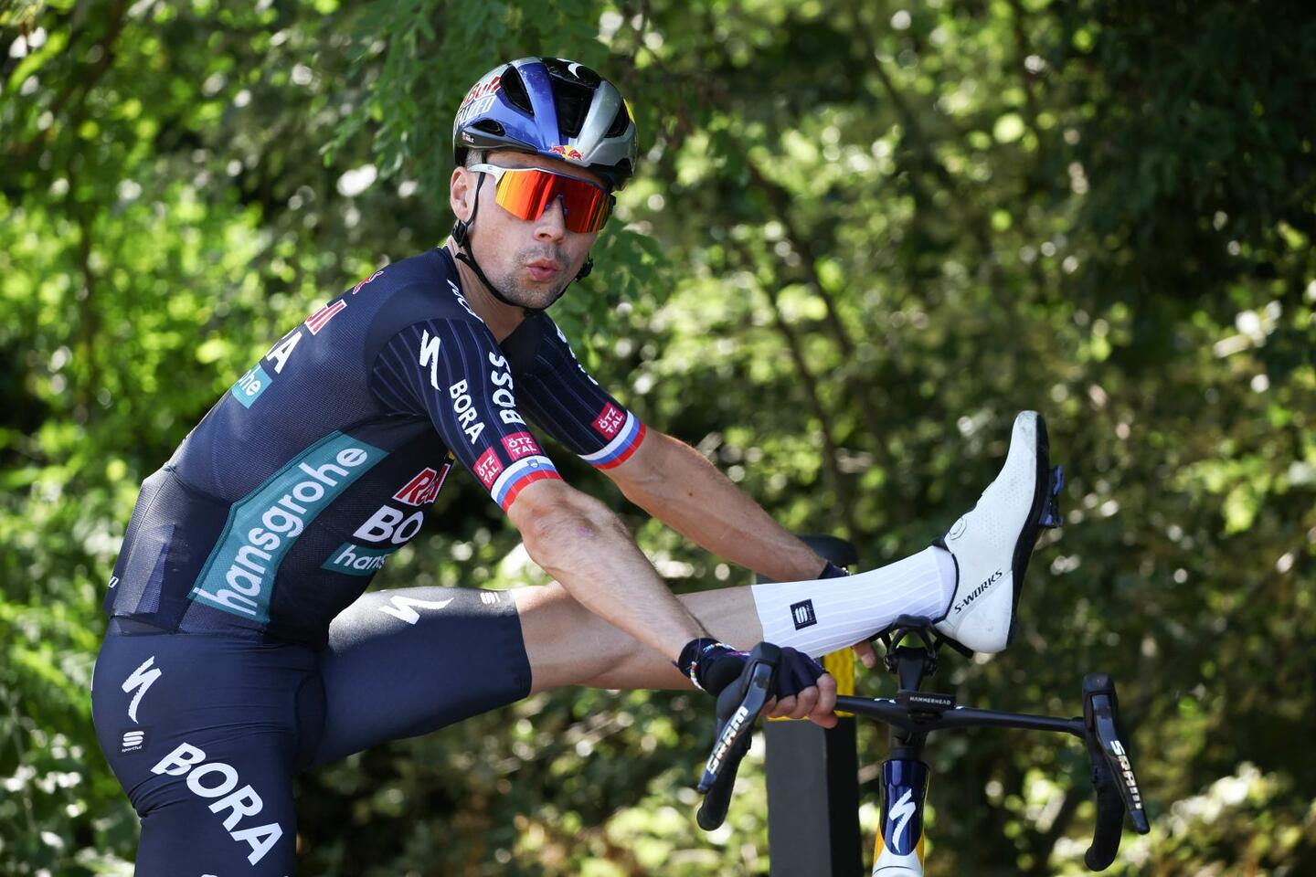 Guide to Understanding Professional Road Cycling: Salaries, Contracts ...