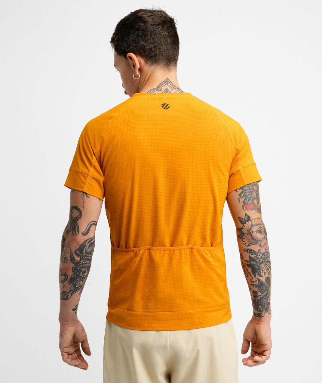 Siroko’s New Cycling Collection for Bike Travel and Bikepacking: Two Wheels, One World crop center 2